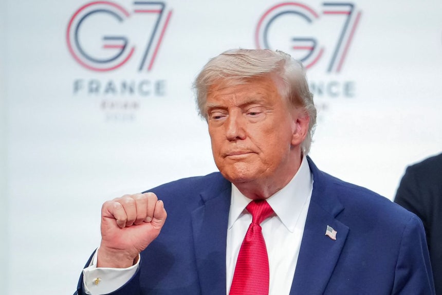 17日（現地時間）、仏エビアンで開催されたG7サミット終了後に記者会見をするトランプ米大統領 ［AP＝聯合ニュース］