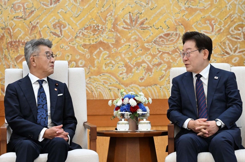 李在明（イ・ジェミョン）大統領は26日、青瓦台で武田良太・日韓議員連盟会長と面会した。 青瓦台写真記者団