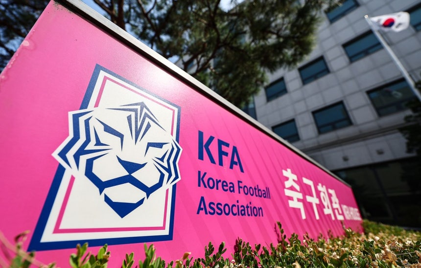 韓国サッカー代表が2026国際サッカー連盟（FIFA）北中米ワールドカップ（W杯）のグループリーグで敗退したことを受け、政界でも監督選任の過程における責任問題が提起され、改革を求める声が広がっている。［写真　ニュース1］