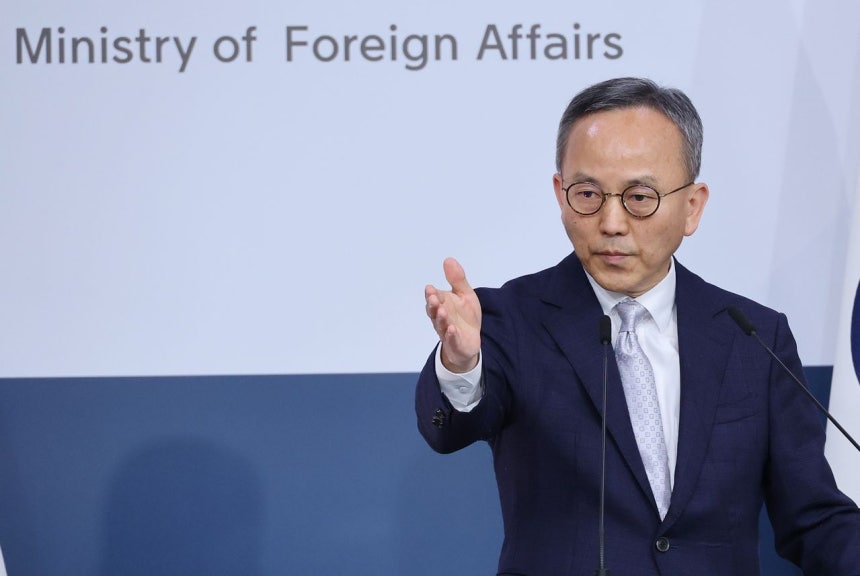 外交部の朴一報道官が2日、政府ソウル庁舎外交部で開かれた定例記者会見で質問を受けている。朴報道官はこの日、「米下院司法委員会による『韓国の米国企業に対する差別報告書』はクーパン側の主張だけを一方的に反映しているという点に遺憾を表す」と明らかにした。［聯合ニュース］