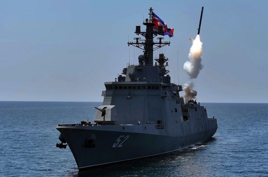 北朝鮮の労働新聞は5日、「姜健（カン・ゴン）」の戦闘システム性能評価試験計画に基づき3日に戦略巡航ミサイルの試験発射や艦載砲・自動機関砲、電子戦手段など主要武器システムの試験が実施された、と報じた。［労働新聞＝ニュース1］