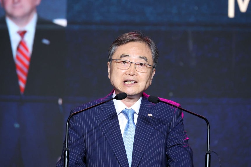 韓国の趙顕（チョ・ヒョン）外交部長官が先月30日午後、ソウル市竜山区（ヨンサング）のグランドハイアット・ソウルで開かれた米国独立記念日レセプションで祝辞を述べている。ニュース1