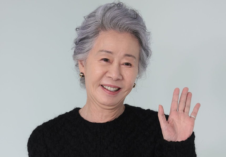女優ユン・ヨジョンが5月26日、ソウル市永登浦区（ヨンドンポク）のポンピドゥー・センター・ハンファで開かれたシャネル「2026メティエダール・コレクション・ソウルショー」に出席し、ポーズを取っている。ニュース1