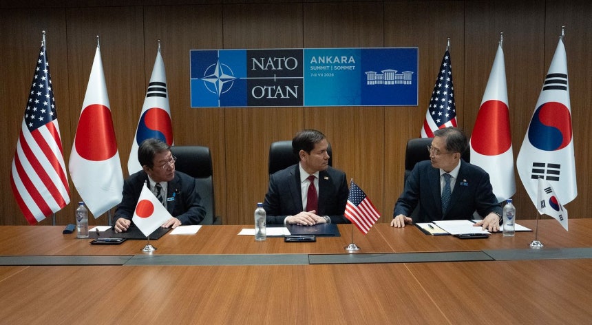 【入手困難】北朝鮮 2019 10Won 朝鮮半島の非核化 世界平和と安全 米日は「北朝鮮非核化」と表現するが…また韓国だけ「韓半島非核化