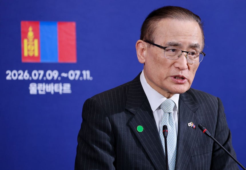 韓国の魏聖洛（ウィ・ソンラク）国家安保室長が9日（現地時間）、モンゴル・ウランバートルの韓国プレスセンターで韓国・モンゴル首脳会談に関する記者会見を行っている。ニュース1
