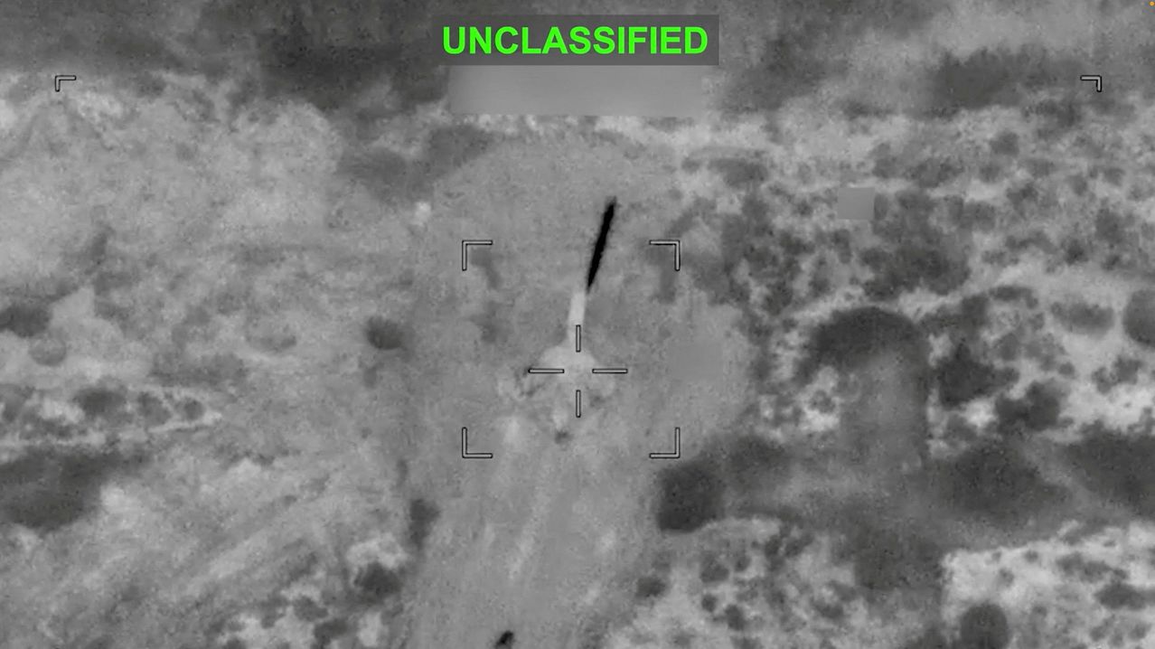   米中央軍が公開したイランの目標に対する攻撃場面。ロイター＝聯合ニュース