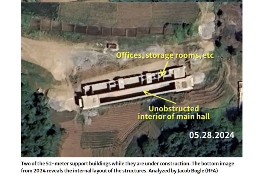 北朝鮮が非武装地帯（DMZ）付近に建設中の全長52メートルの放射砲支援施設と推定される建物。［写真 RFAキャプチャー］