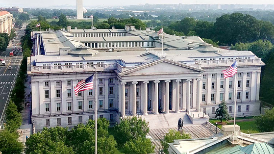米財務省の庁舎。［中央フォト］