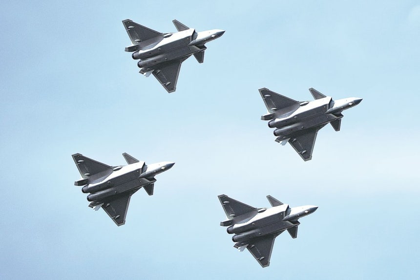 中国空軍が300機以上を配備したという第5世代戦闘機J－20 ［写真 中国国防省］
