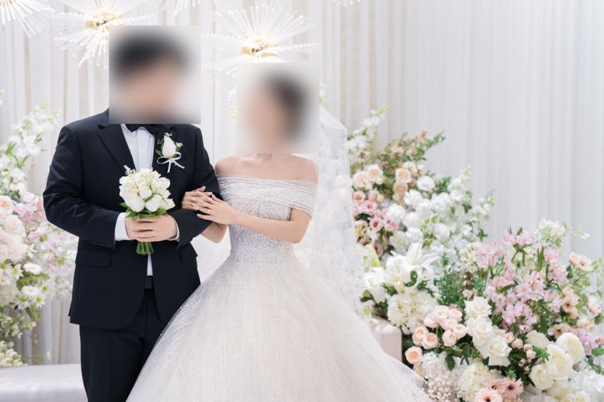 今年3月、イムさん（40）は8歳年下の夫と結婚式を挙げた。［写真 イムさん提供］
