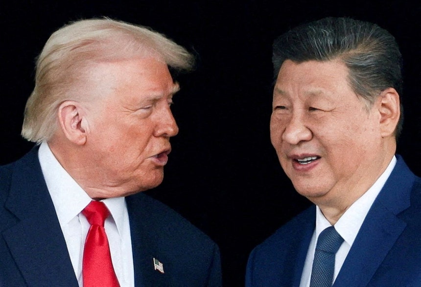 ドナルド・トランプ米大統領（左）と習近平中国国家主席。ロイター＝聯合ニュース