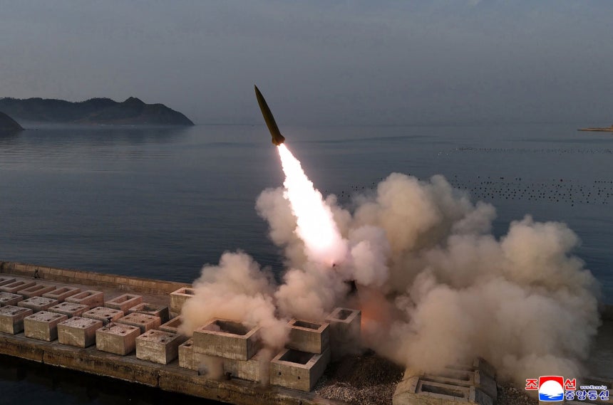 北朝鮮の戦術弾道ミサイル試験発射 ［朝鮮中央通信＝聯合ニュース］