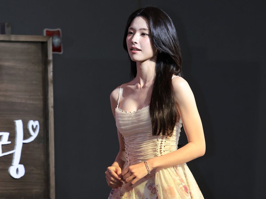 最近、親日派の家柄自慢で物議を醸した女優ハヨン。［ニュース1］