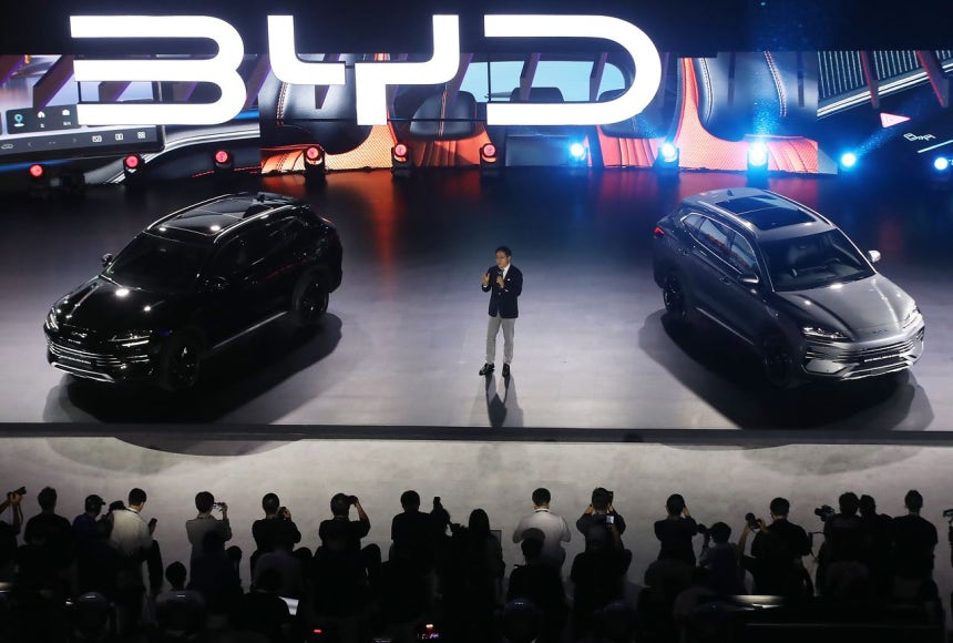 今年6月の「2026釜山モビリティショー」でBYDはハイブリッド車「シーライオン6 DM－i」を発表した。［ニュース1］］