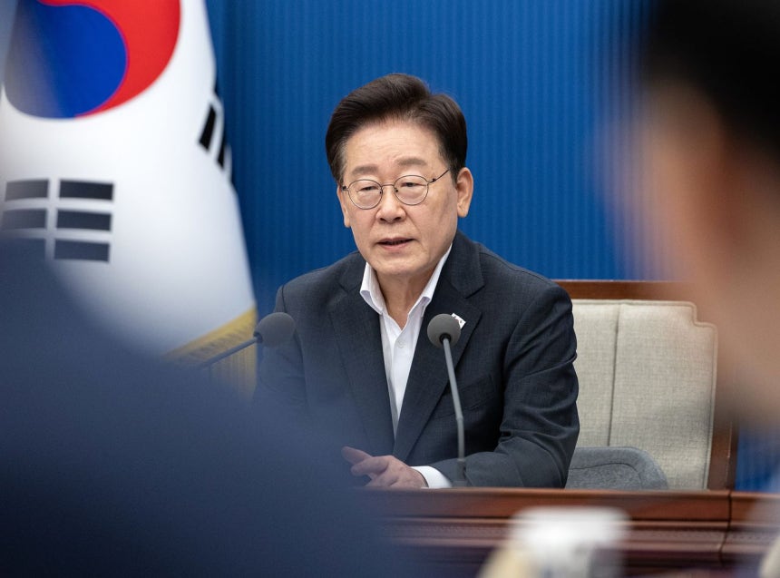 21日、青瓦台（チョンワデ、大統領府）で開かれた第1次反腐敗政策協議会で発言する李在明（イ・ジェミョン）大統領 ［ニュース1］
