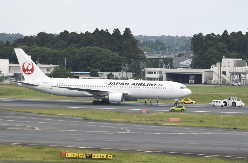5月、成田空港に非常着陸した日本航空の旅客機。記事とは関係ありません。［写真 聯合ニュース］