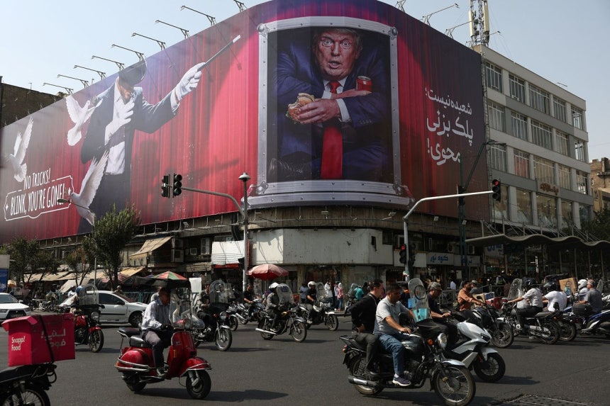 先月31日（現地時間）、イラン・テヘランの建物にドナルド・トランプ米大統領の姿を描いた大型広告板が設置されている。※記事内容とは関係ありません。ロイター＝聯合ニュース