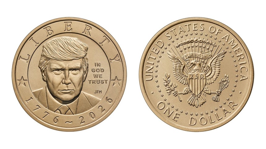 米国建国250周年を記念し、ドナルド・トランプ米大統領の顔を刻んだ金色の1ドル硬貨の販売が始まった。［AP＝聯合ニュース］