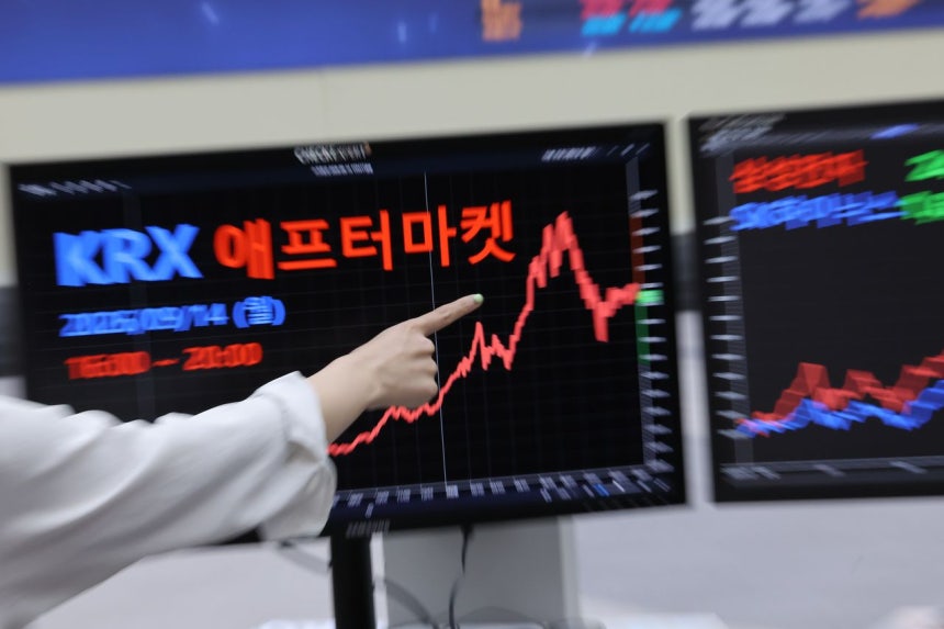 韓国取引所が4日に開設した午後4時から8時までのアフターマーケット。［写真 聯合ニュース］