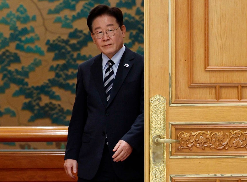 韓国の李在明（イ・ジェミョン）大統領が青瓦台（チョンワデ、大統領府）で国際エネルギー機関（IEA）のファティ・ビロル事務局長を迎えるために出てきている。チョン・ミンギュ記者