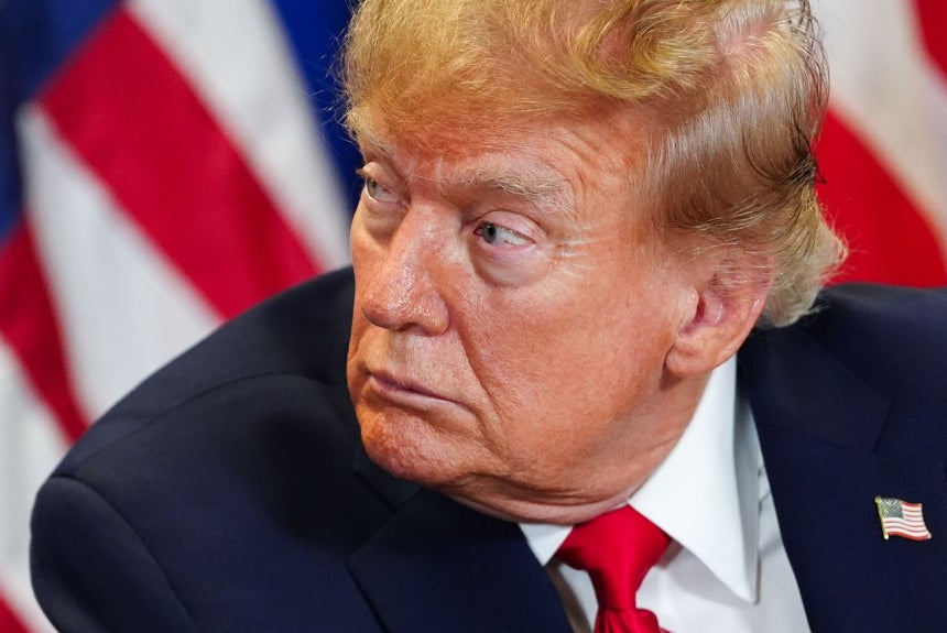 トランプ米大統領が国連本部で開かれた国連総会を契機に、米国・デンマーク・グリーンランドの3者による北極安全保障協定署名式に参加している。［写真 AP＝聯合ニュース］