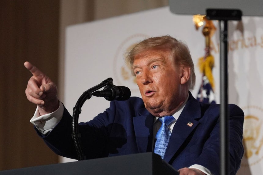 トランプ大統領が演説している。［写真 AP通信］