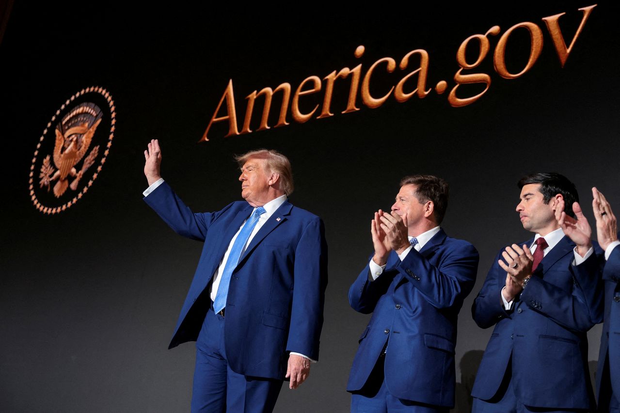 ドナルド・トランプ米大統領が29日（現地時間）、ワシントンDCのメロン・オーディトリアムで開かれた新しいAI基盤の政府ウェブサイト「America．gov（アメリカ・ドット・ガブ）」の発足式に出席している。ロイター＝聯合ニュース