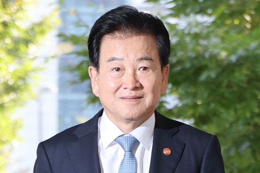 鄭東泳（チョン・ドンヨン）氏