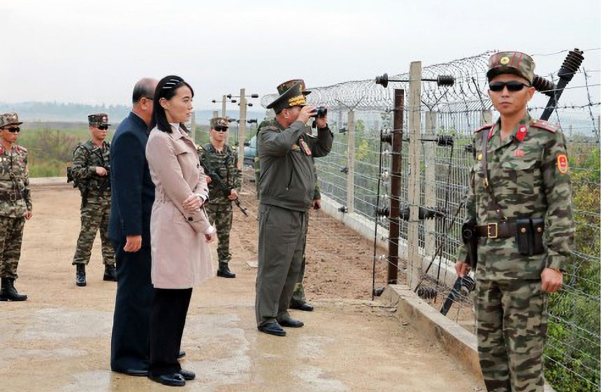 北朝鮮国防省の朴正天顧問が20日、南部国境要塞化工事現場の主要地点を李日煥労働党秘書と金与正党部長、人民軍総参謀部主要指揮官らとともに視察したと朝鮮中央通信が21日報道した。［写真 聯合ニュース］